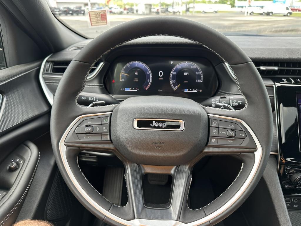 new 2025 Jeep Grand Cherokee car, priced at $43,355