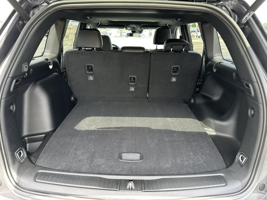 new 2025 Jeep Grand Cherokee car, priced at $40,855