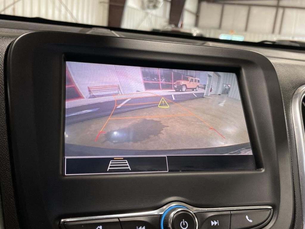 used 2022 Chevrolet Equinox car, priced at $19,400
