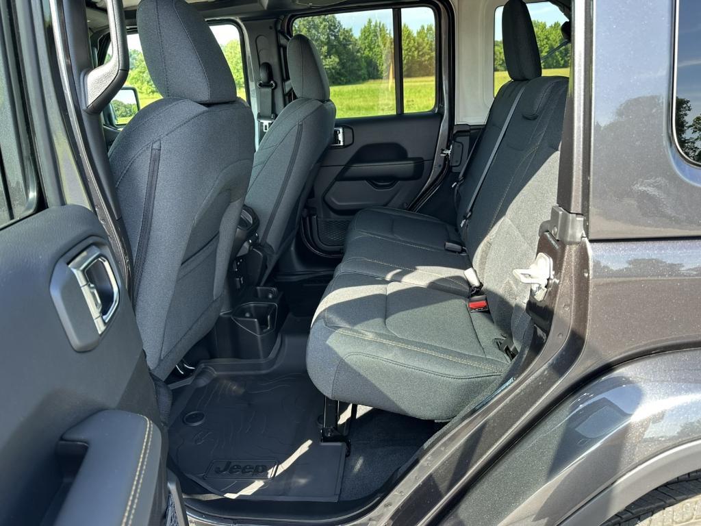 new 2025 Jeep Wrangler car, priced at $48,655