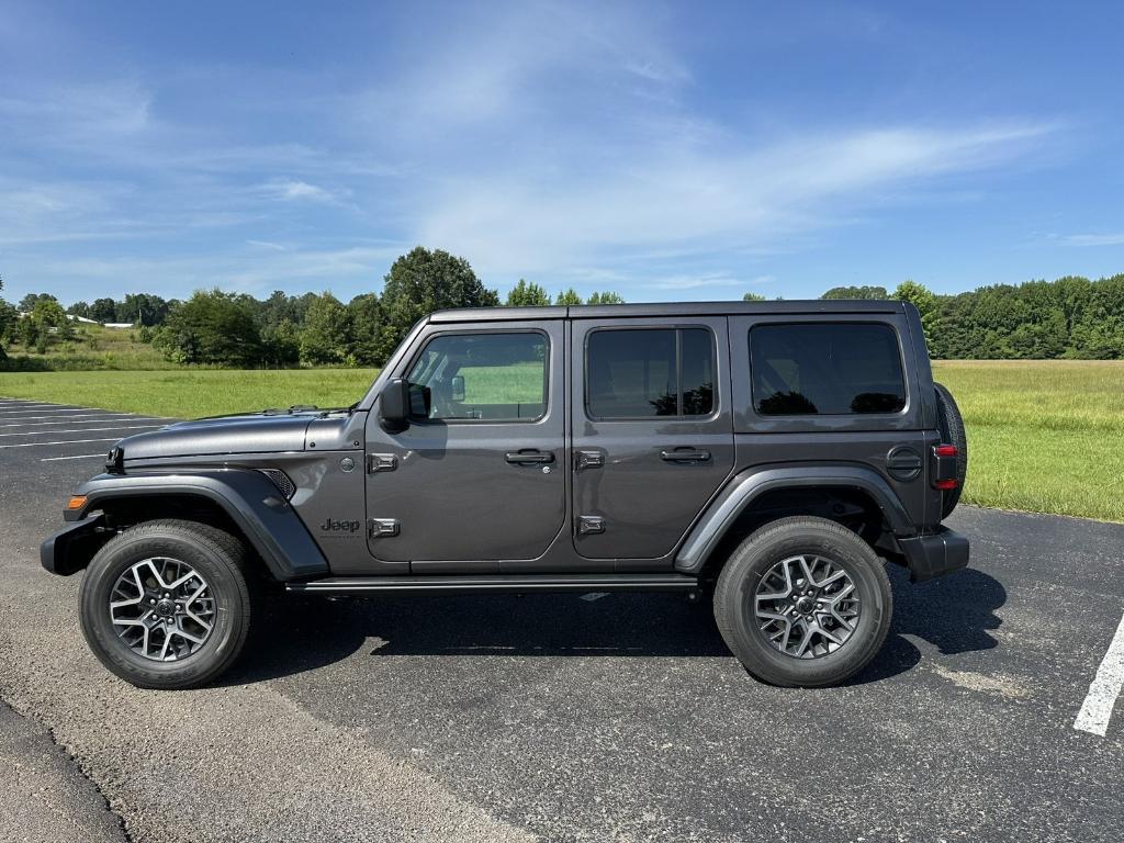 new 2025 Jeep Wrangler car, priced at $48,655