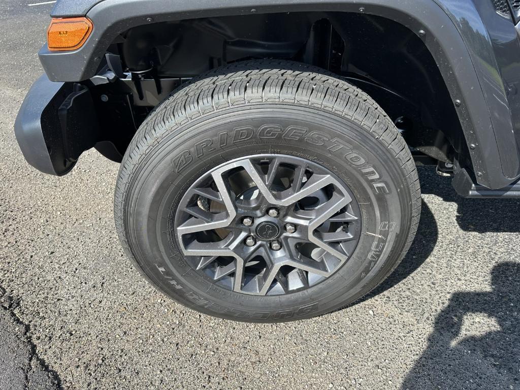new 2025 Jeep Wrangler car, priced at $48,655