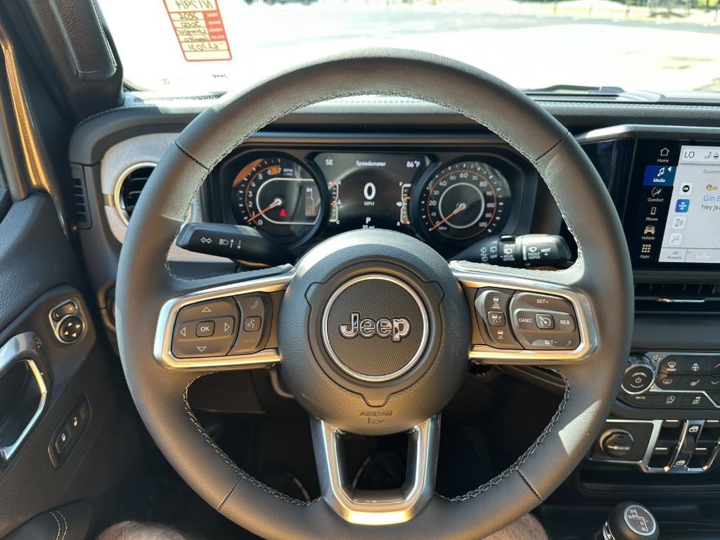 new 2025 Jeep Wrangler car, priced at $48,655