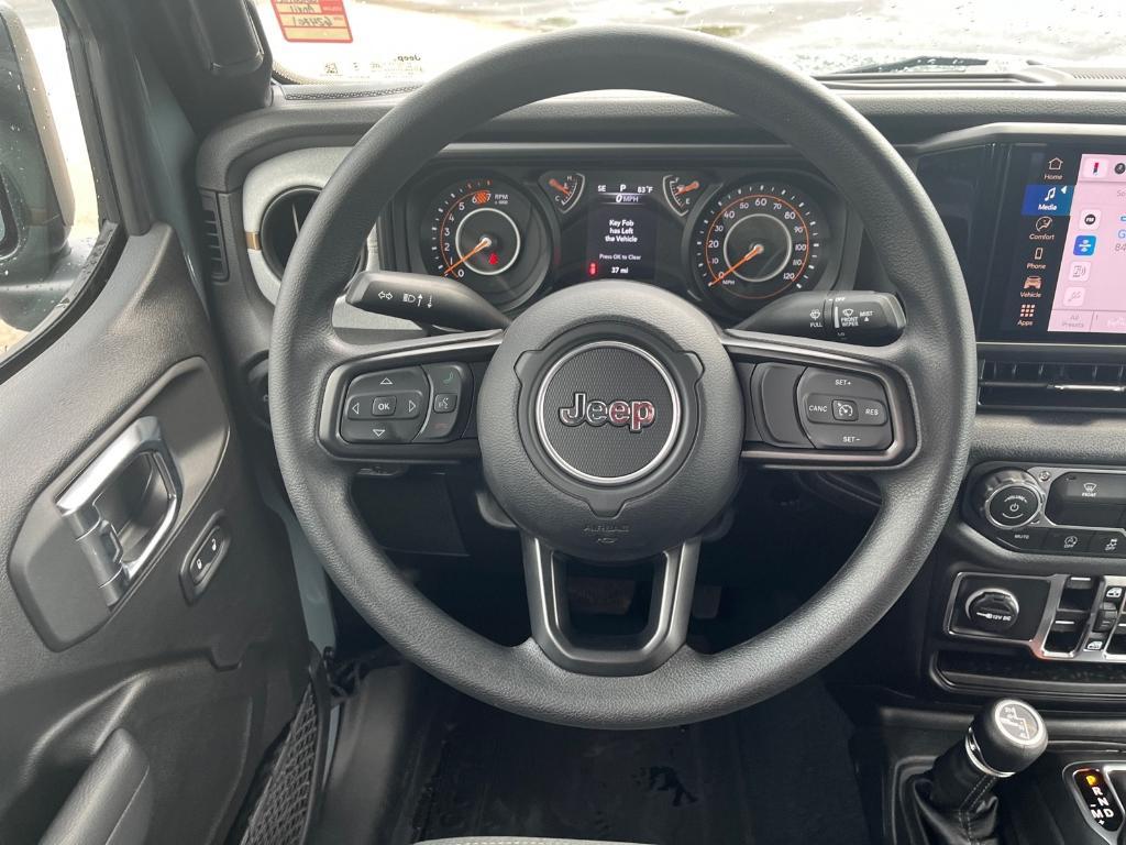 new 2025 Jeep Wrangler car, priced at $40,972