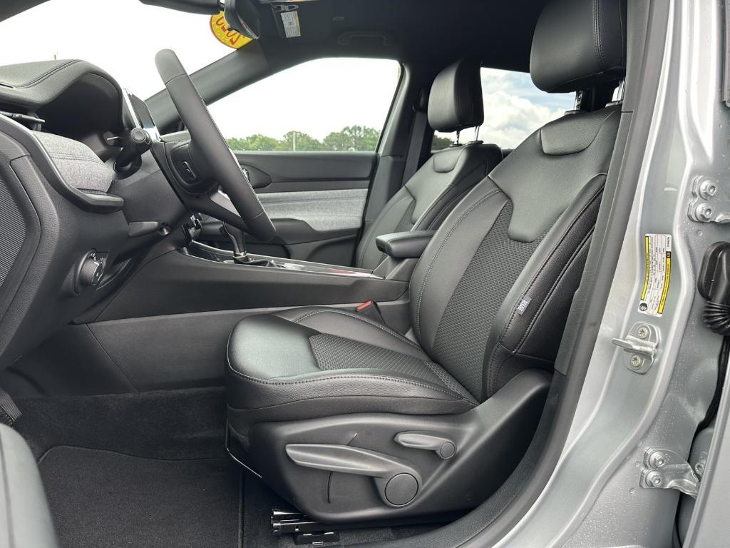 new 2025 Jeep Compass car, priced at $29,463