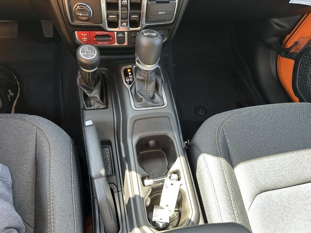 new 2025 Jeep Wrangler car, priced at $54,880