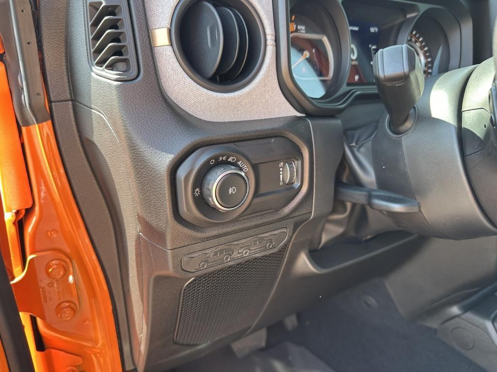 new 2025 Jeep Wrangler car, priced at $54,880