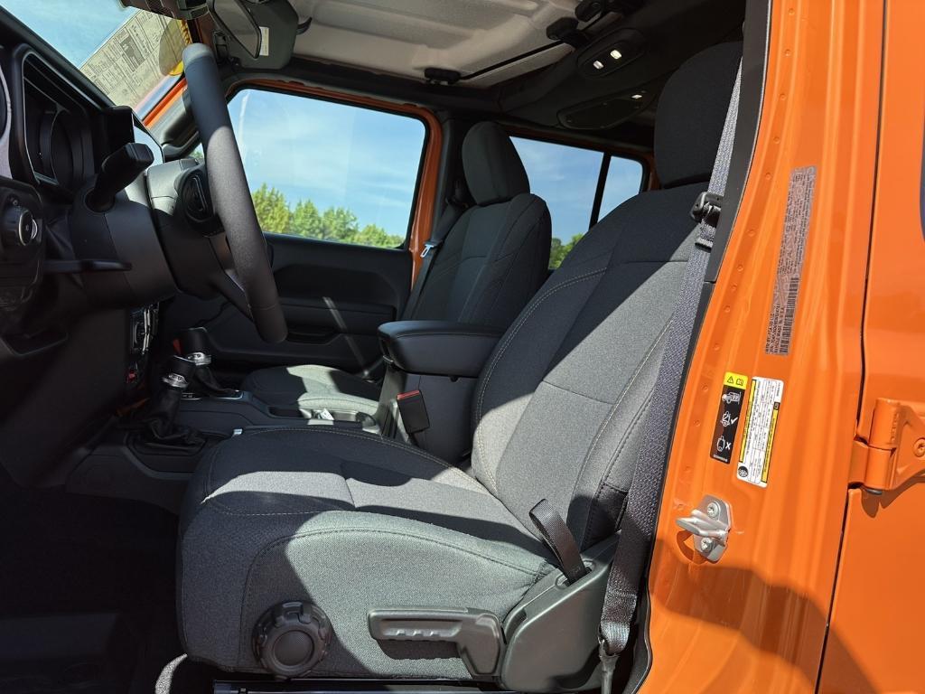 new 2025 Jeep Wrangler car, priced at $54,880