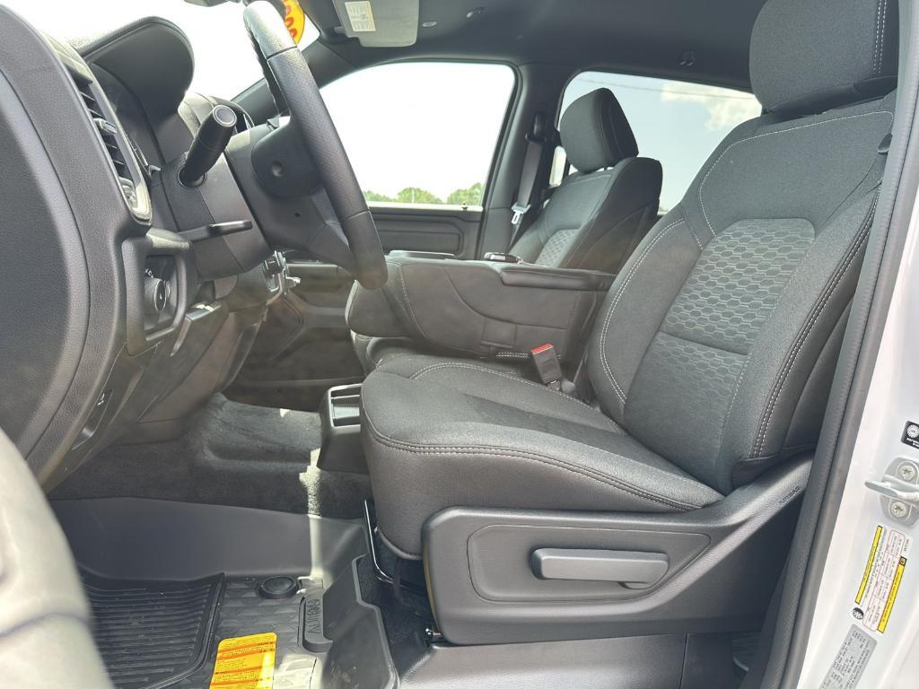 new 2025 Ram 1500 car, priced at $45,541