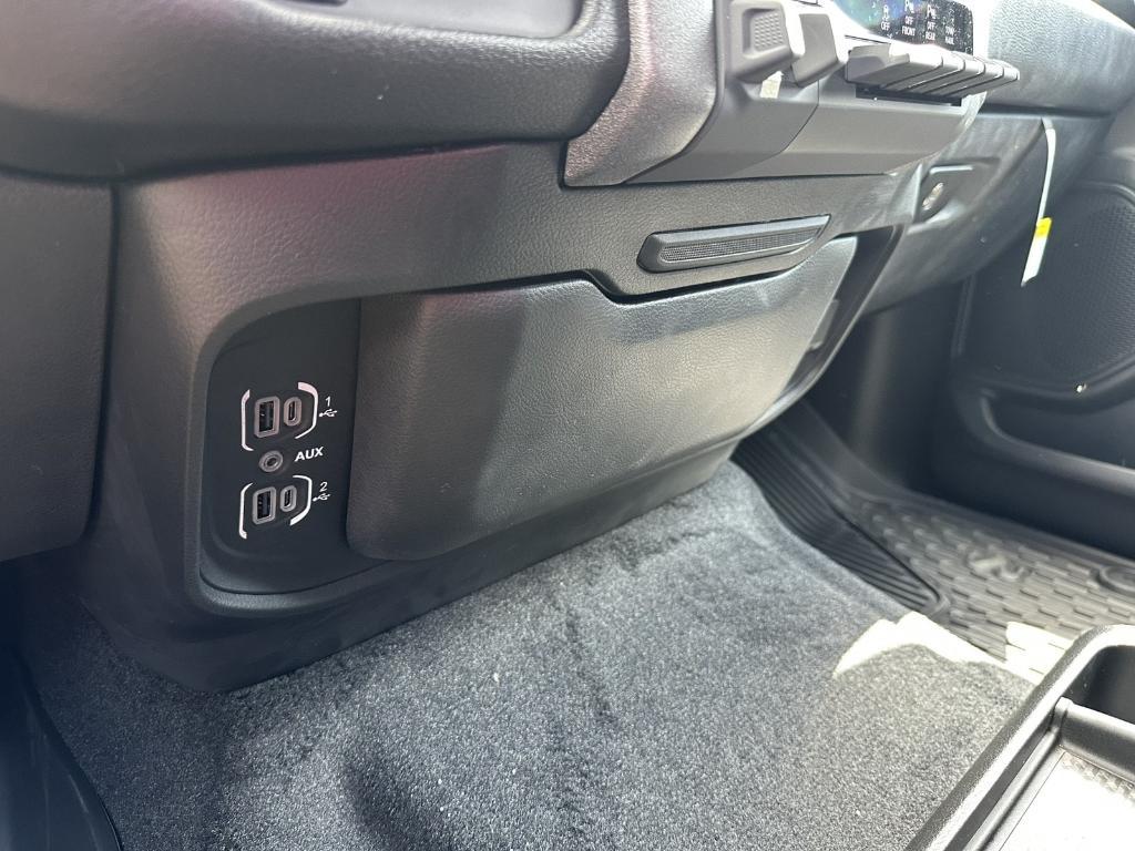 new 2025 Ram 1500 car, priced at $45,541