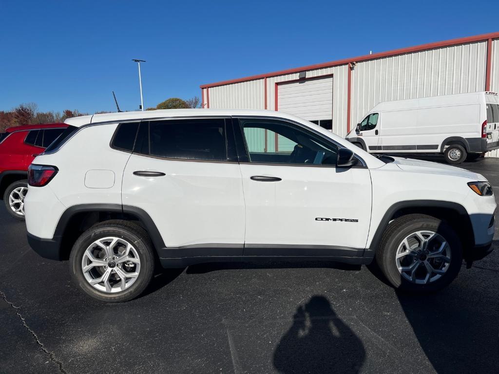 new 2025 Jeep Compass car, priced at $26,995