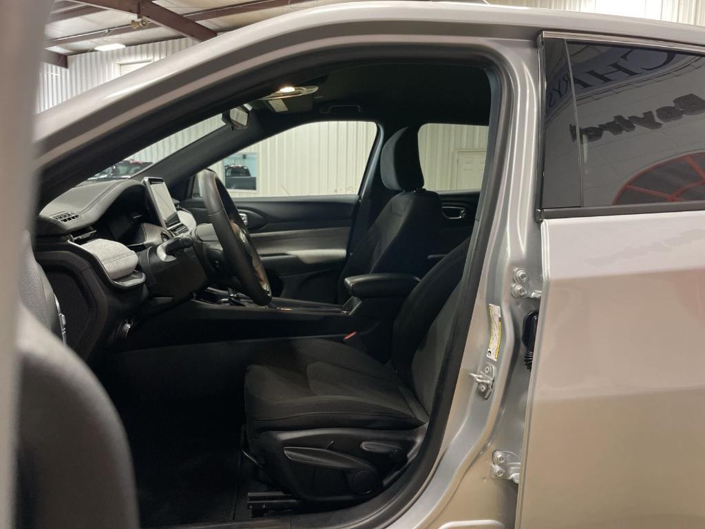 used 2025 Jeep Compass car, priced at $25,500