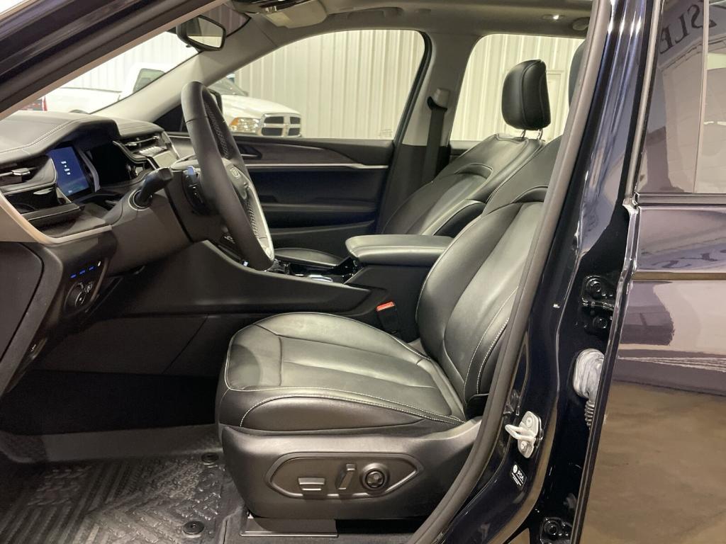 used 2022 Jeep Grand Cherokee 4xe car, priced at $34,894