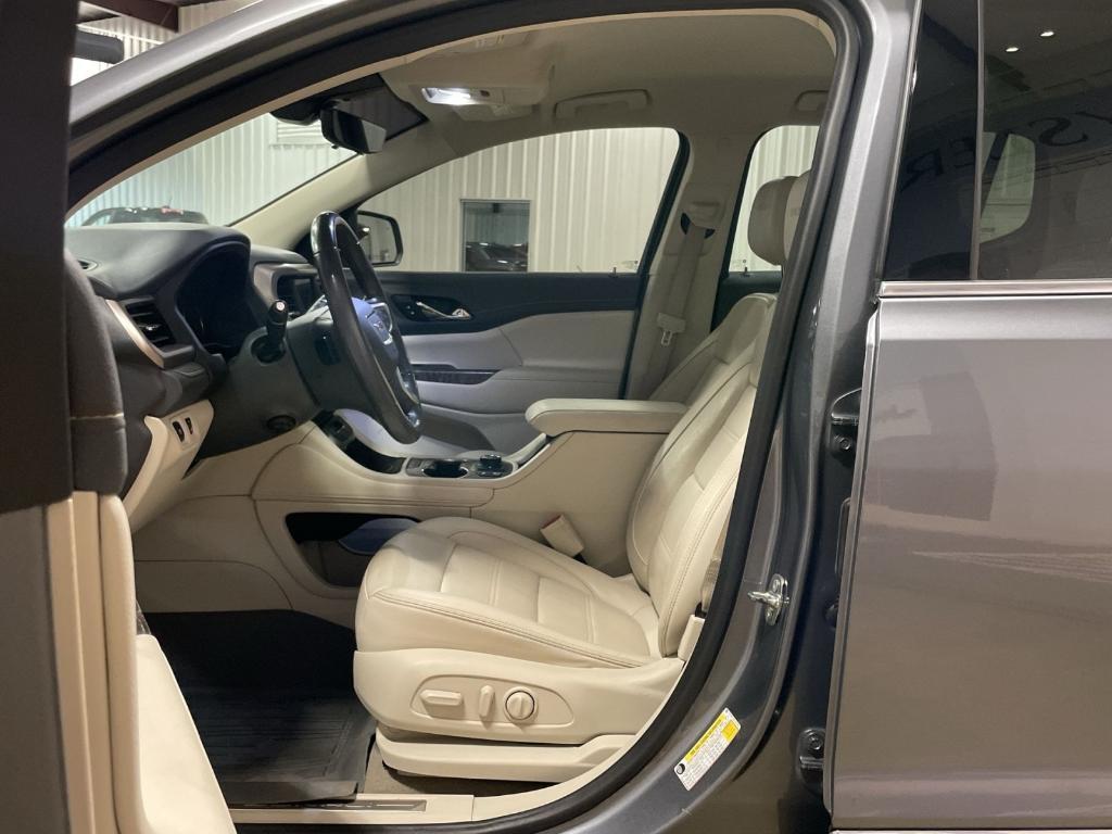 used 2020 GMC Acadia car, priced at $27,914
