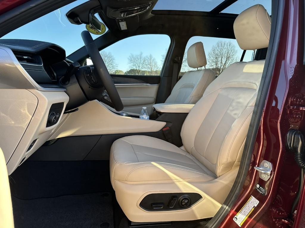 new 2025 Jeep Grand Cherokee L car, priced at $51,535