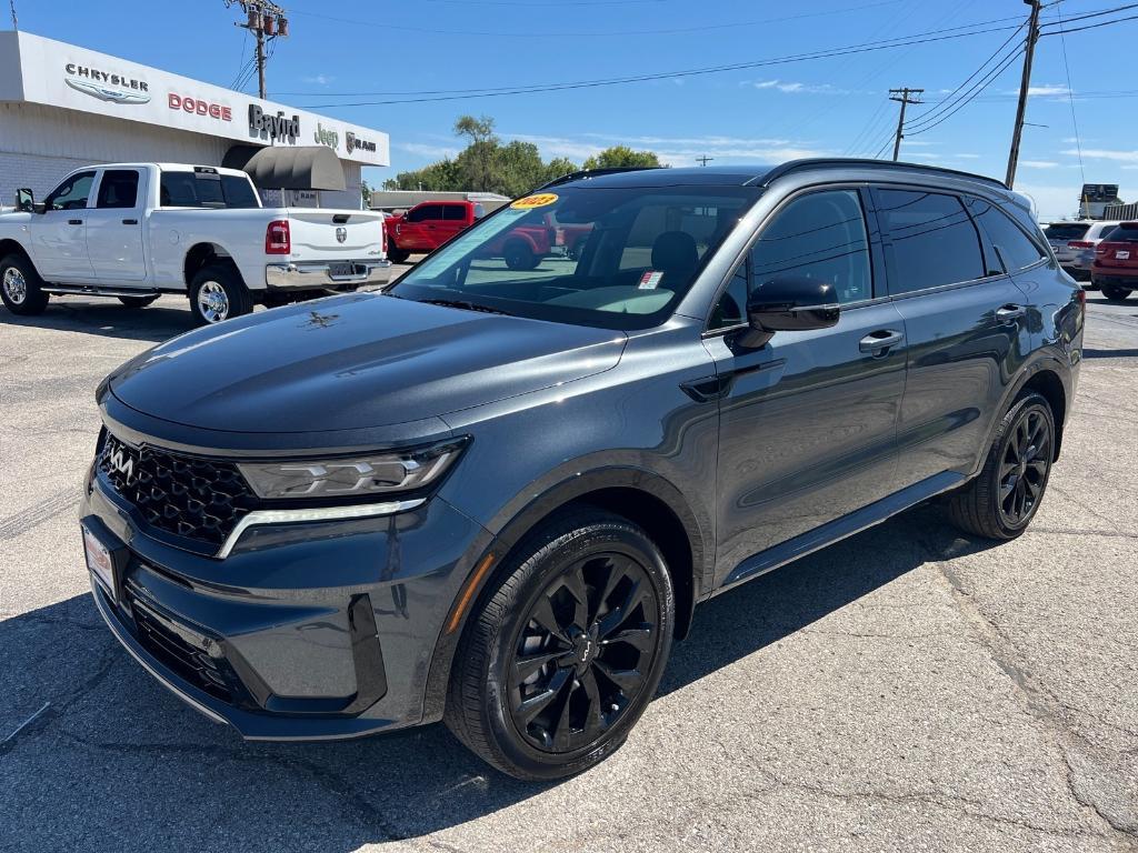 used 2023 Kia Sorento car, priced at $35,126