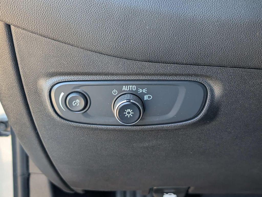 used 2022 Chevrolet Equinox car, priced at $17,995