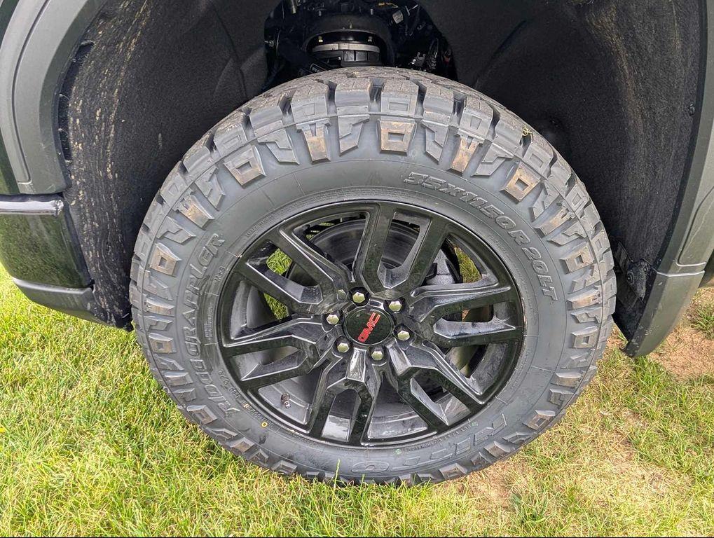 new 2025 GMC Sierra 1500 car, priced at $50,623