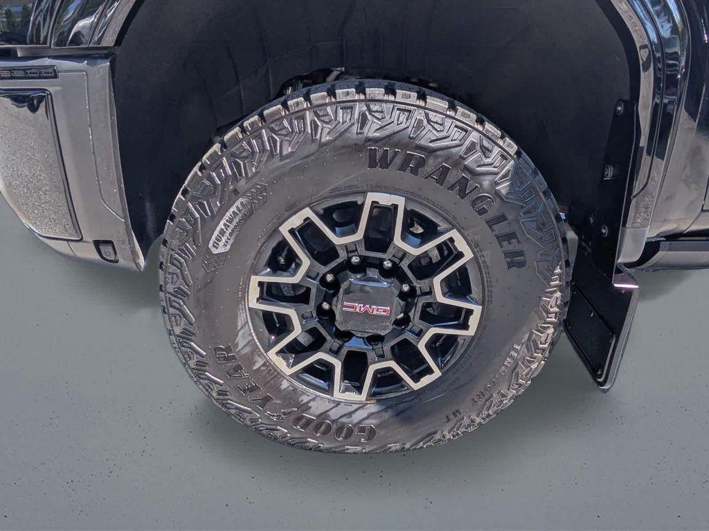 used 2024 GMC Sierra 2500 car, priced at $84,012
