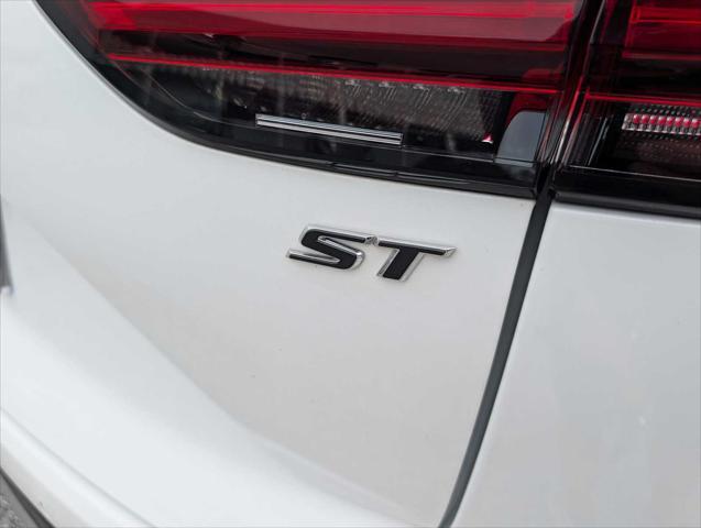 used 2022 Buick Envision car, priced at $26,777