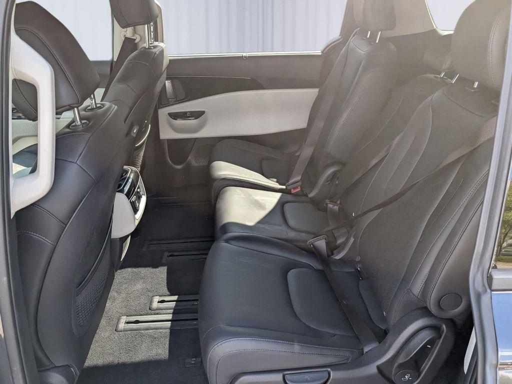 used 2024 Kia Carnival car, priced at $35,998