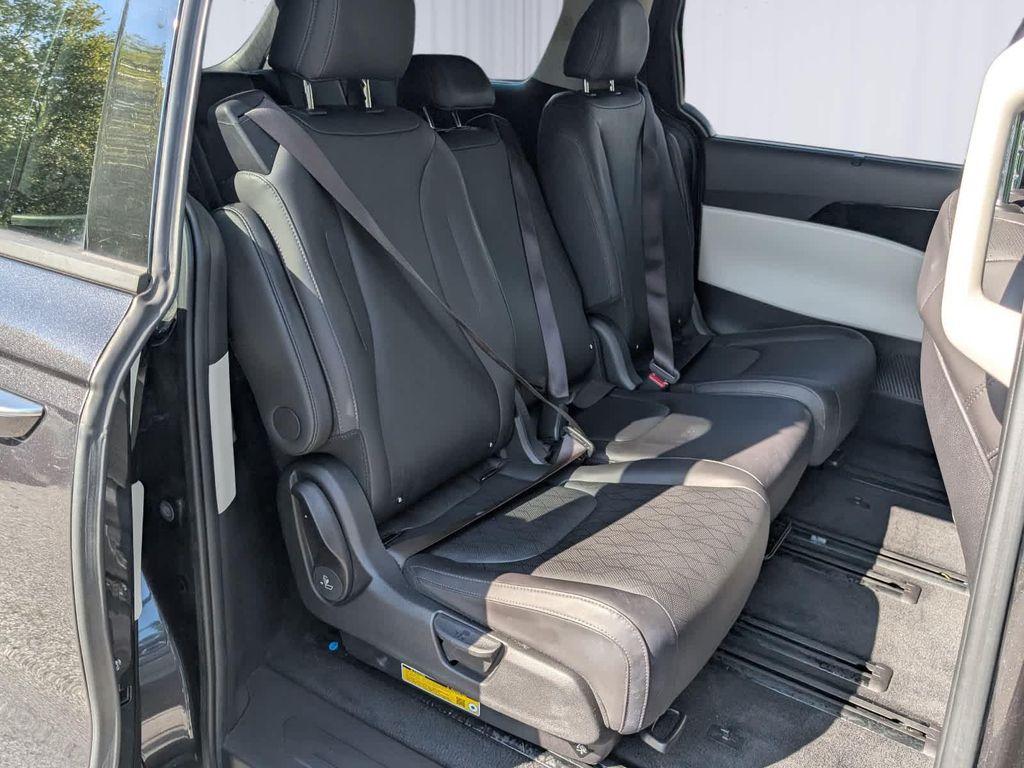 used 2024 Kia Carnival car, priced at $35,998