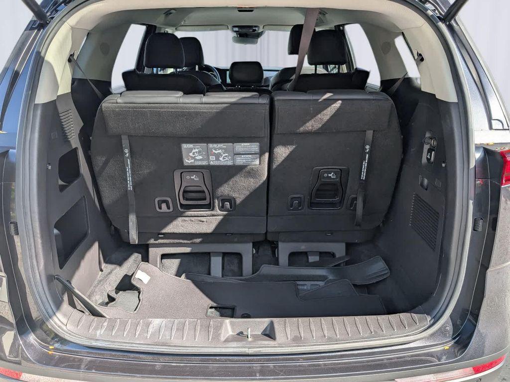 used 2024 Kia Carnival car, priced at $35,998