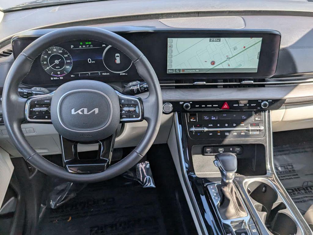 used 2024 Kia Carnival car, priced at $35,998