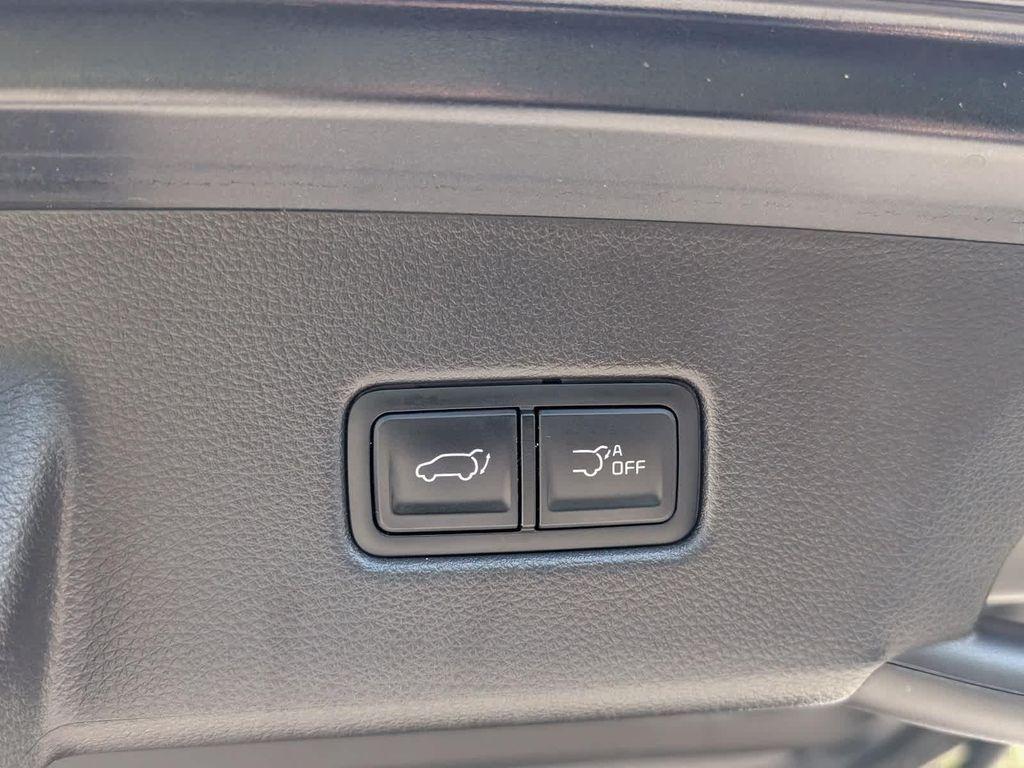 used 2024 Kia Carnival car, priced at $35,998