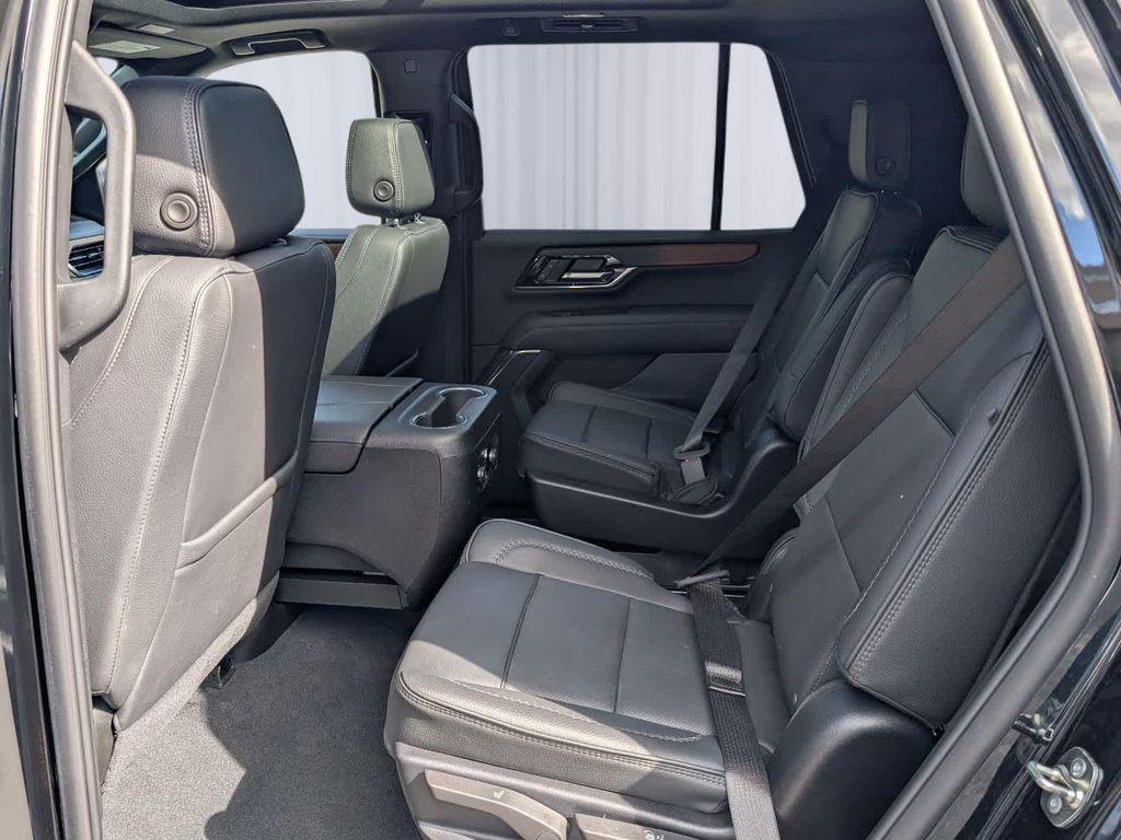 used 2025 GMC Yukon car, priced at $81,997