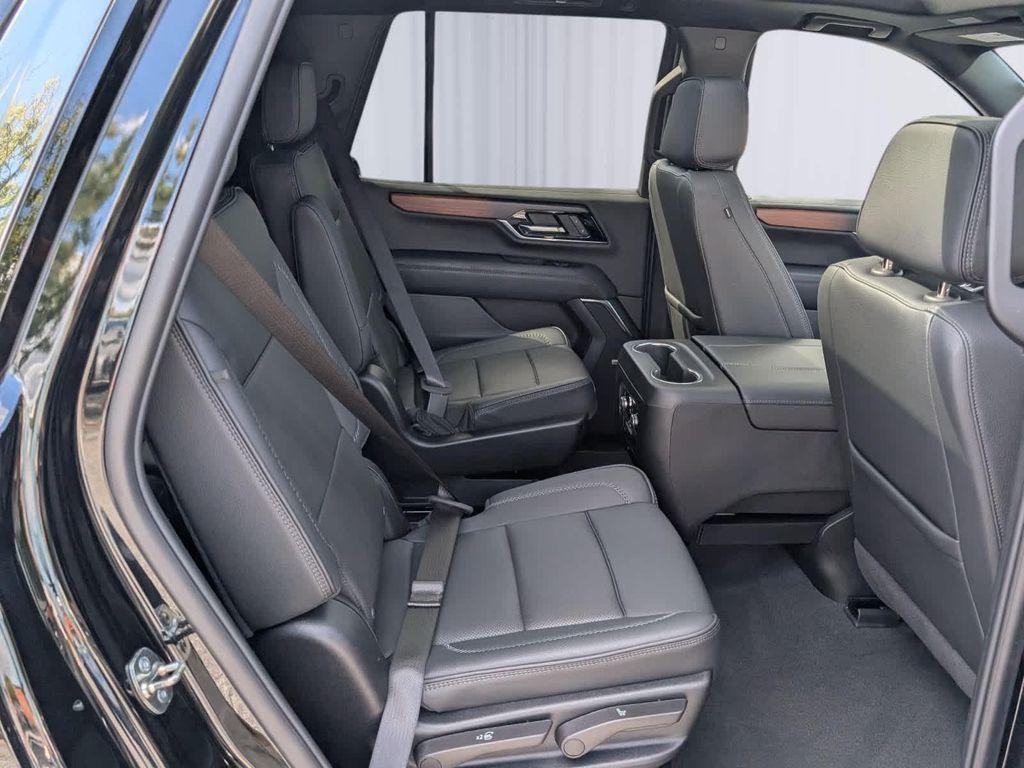 used 2025 GMC Yukon car, priced at $81,997