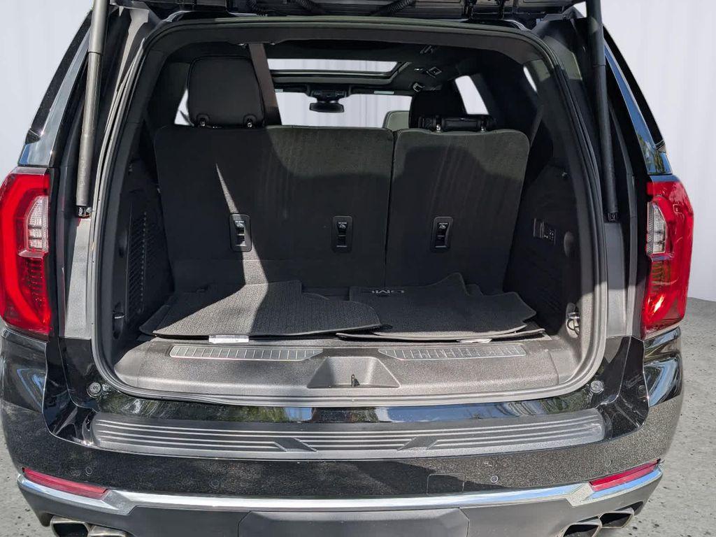 used 2025 GMC Yukon car, priced at $81,997