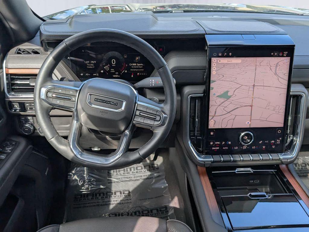 used 2025 GMC Yukon car, priced at $81,997