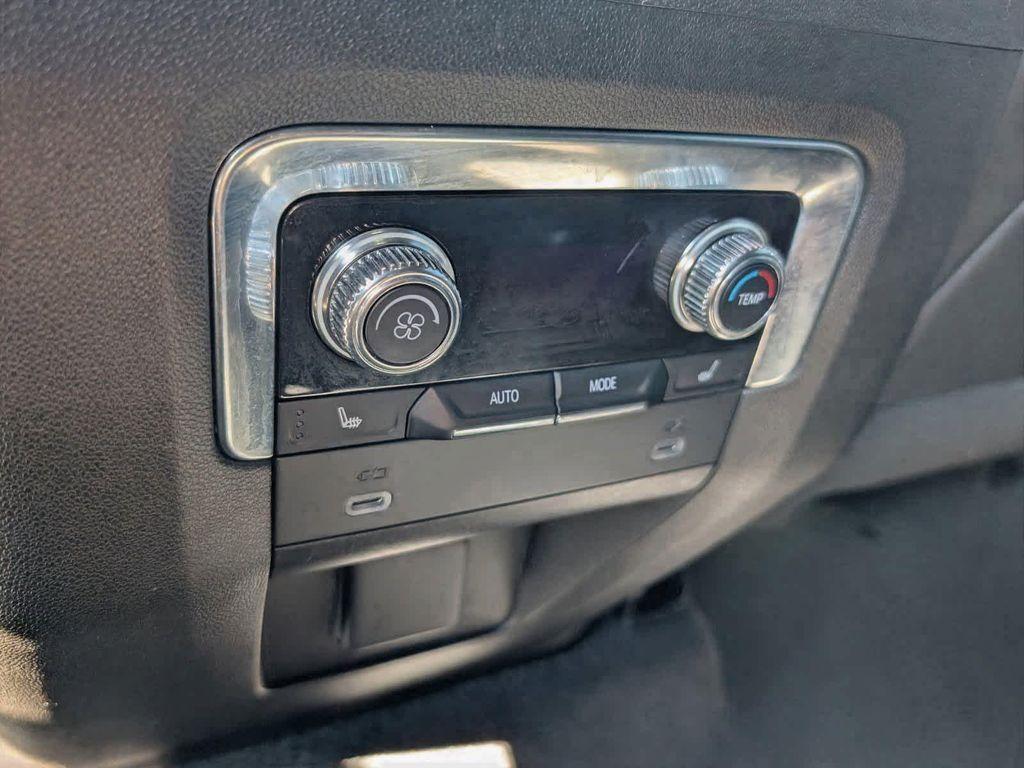 used 2021 GMC Yukon XL car, priced at $49,460