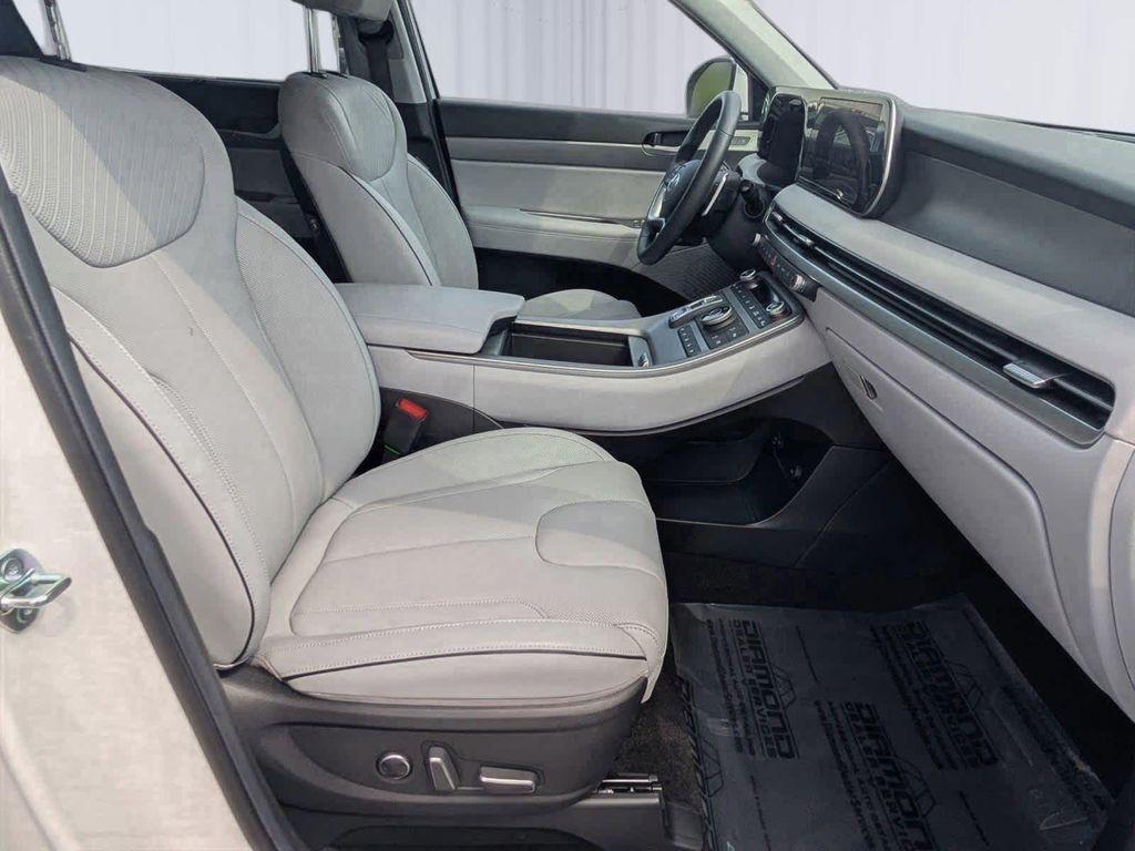 used 2025 Hyundai Palisade car, priced at $39,555
