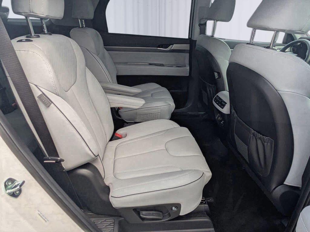 used 2025 Hyundai Palisade car, priced at $39,555