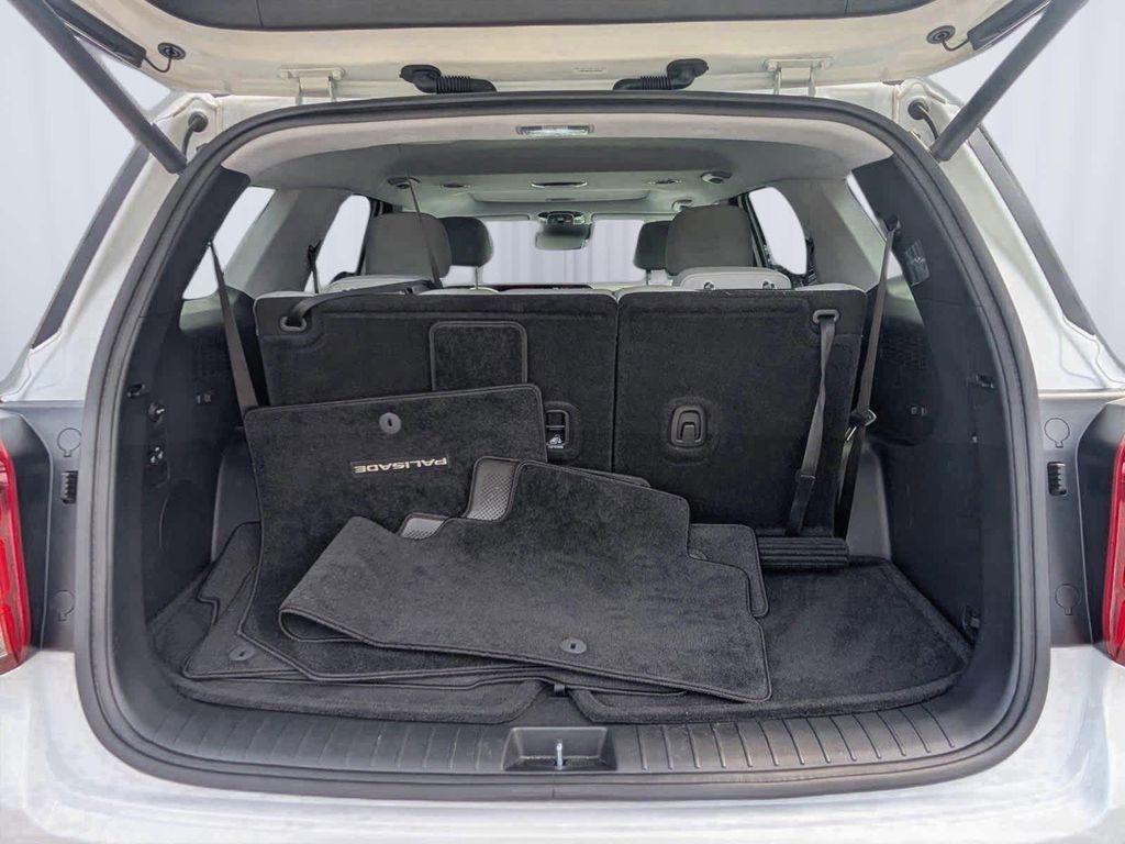 used 2025 Hyundai Palisade car, priced at $39,555