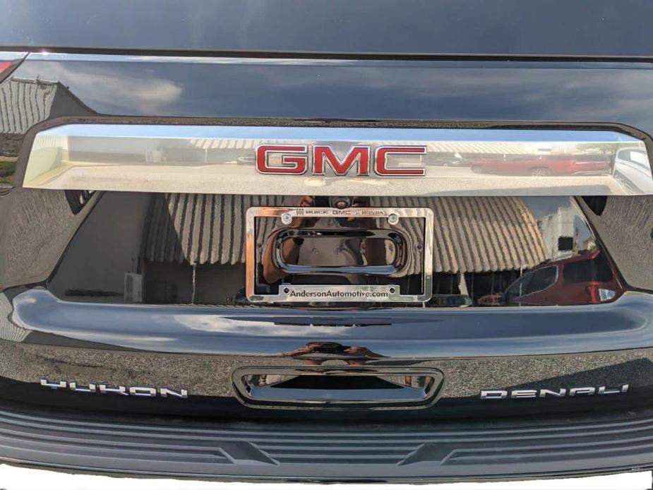 used 2023 GMC Yukon car, priced at $72,699