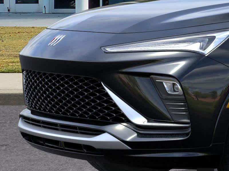 new 2025 Buick Envista car, priced at $30,388