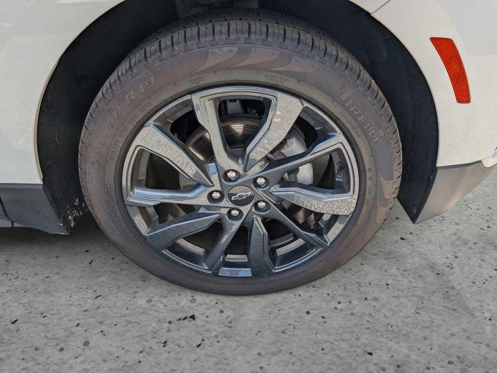 used 2022 Chevrolet Equinox car, priced at $21,997