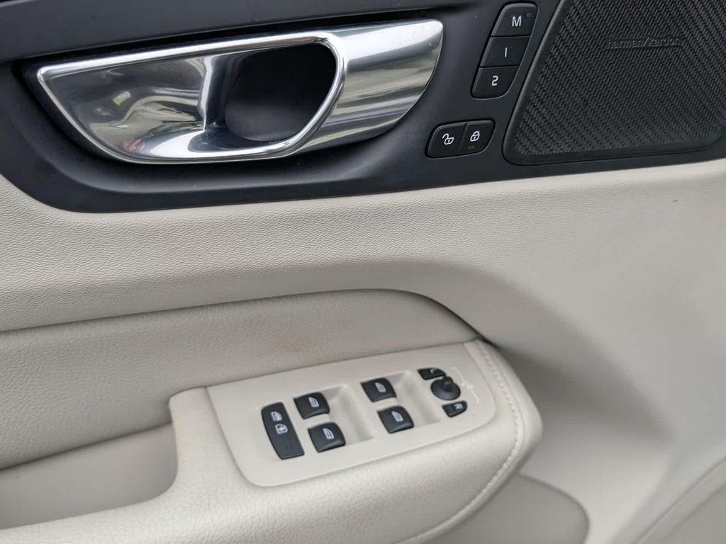 used 2019 Volvo XC60 car, priced at $25,687