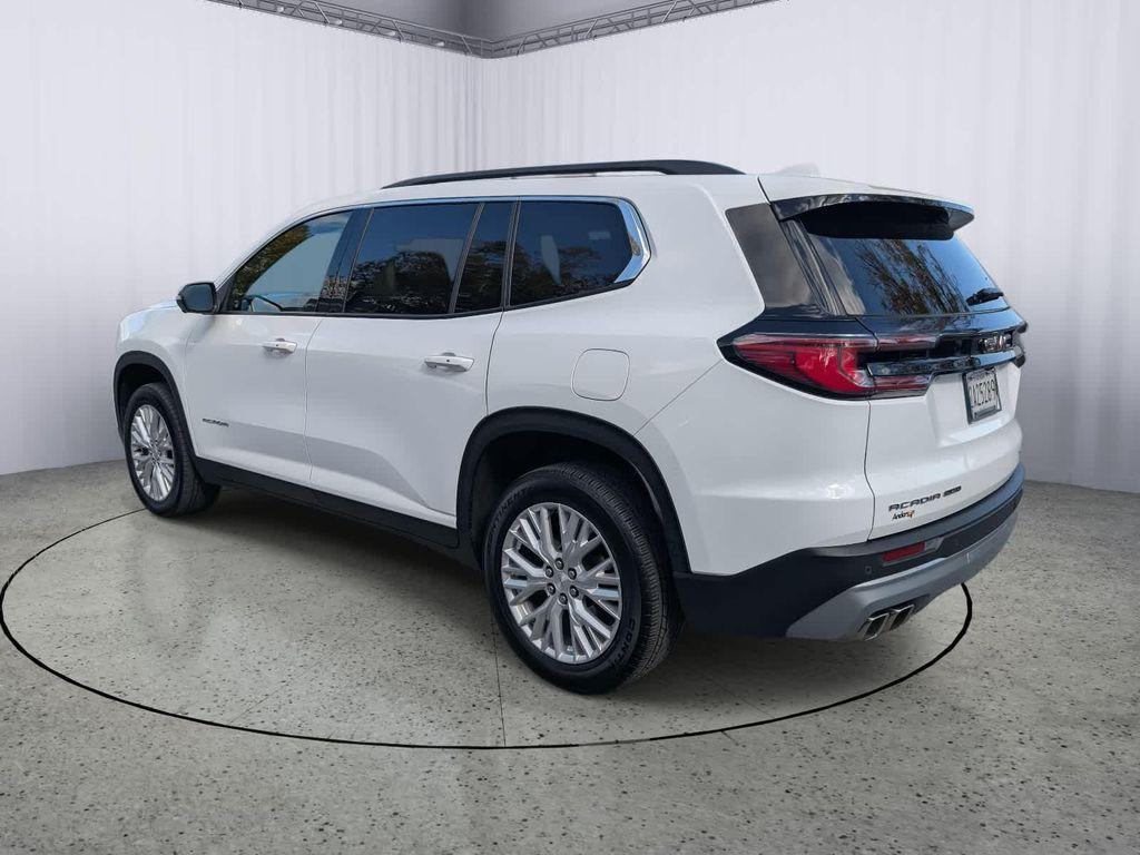 used 2024 GMC Acadia car, priced at $37,998