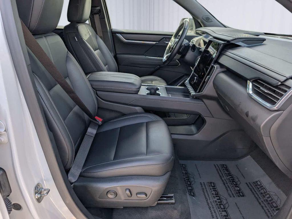 used 2024 GMC Acadia car, priced at $37,998