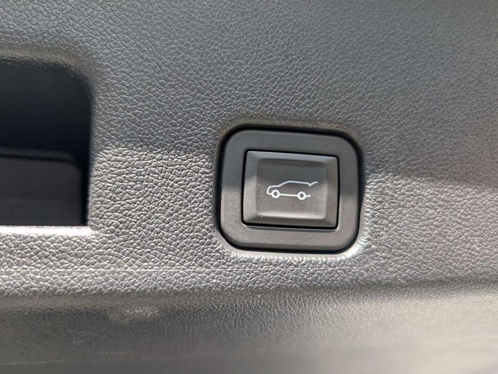 used 2024 GMC Acadia car, priced at $37,998