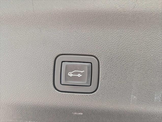 used 2023 GMC Yukon car, priced at $61,599