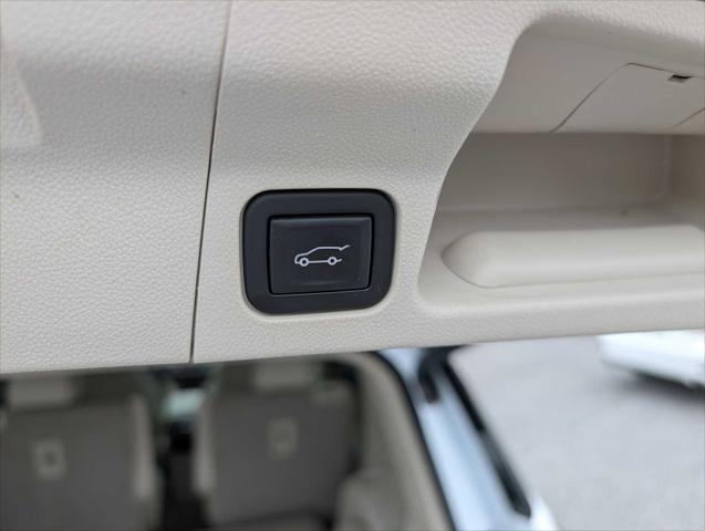 used 2023 GMC Acadia car, priced at $39,737