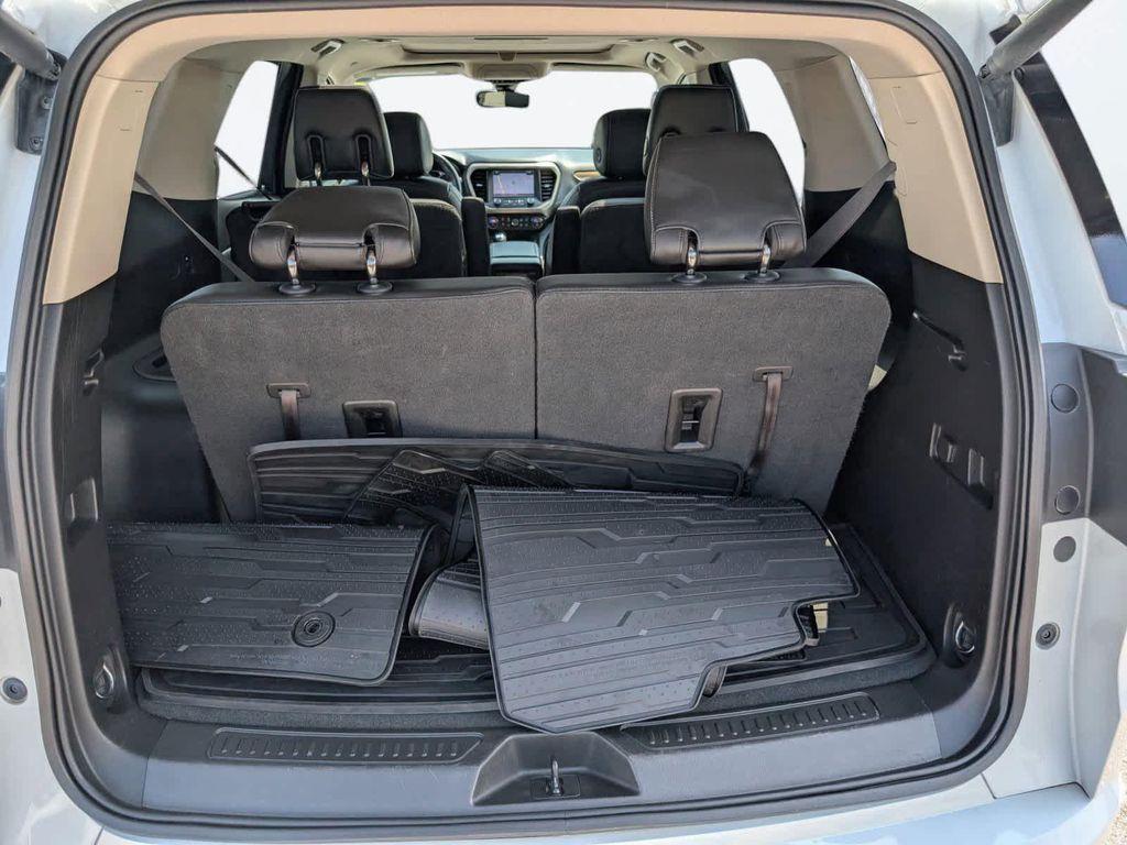used 2018 GMC Acadia car, priced at $19,237