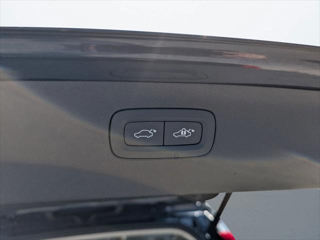 used 2022 Volvo XC90 car, priced at $39,993