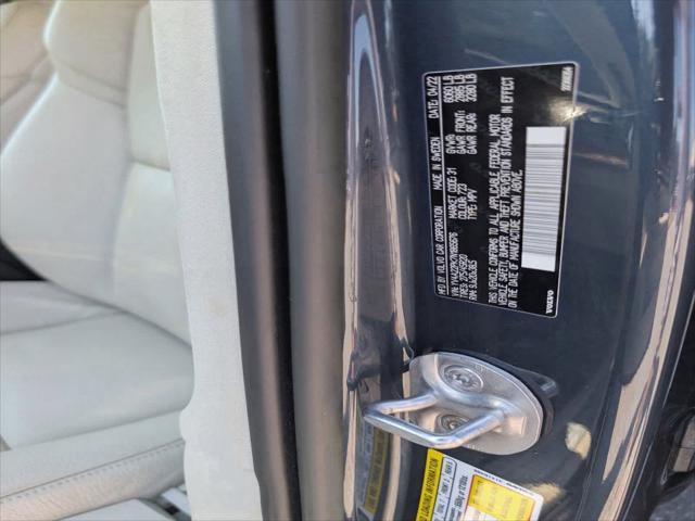 used 2022 Volvo XC90 car, priced at $39,993