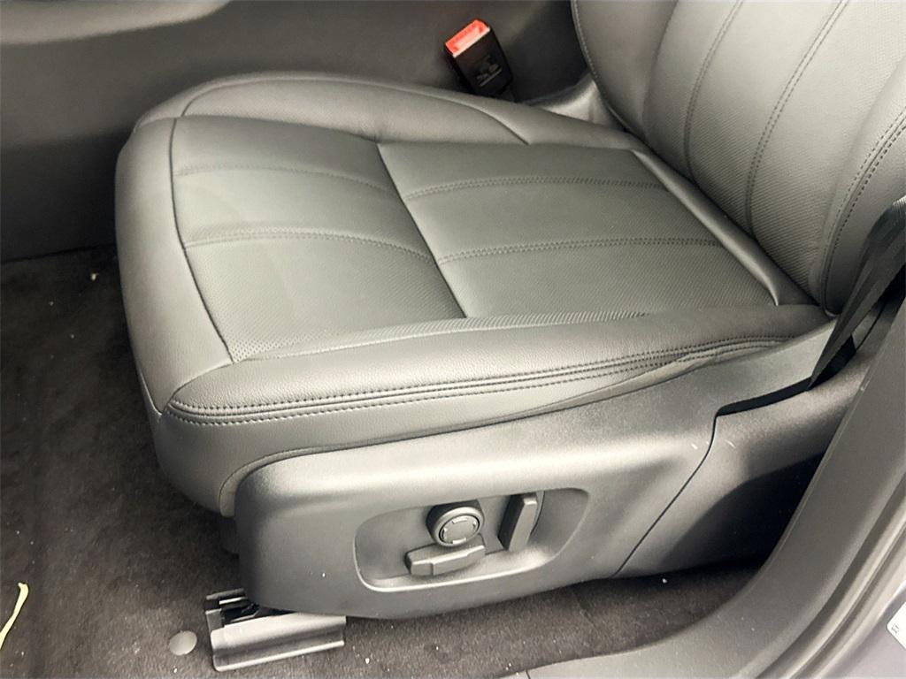 new 2026 Land Rover Range Rover Evoque car, priced at $54,915